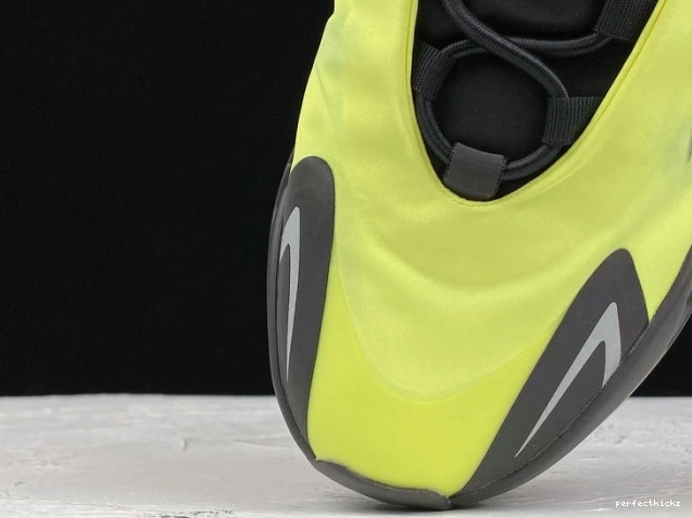 Yeezy FY3727 Adidas 700 MNVN Boost Phosphor 0808